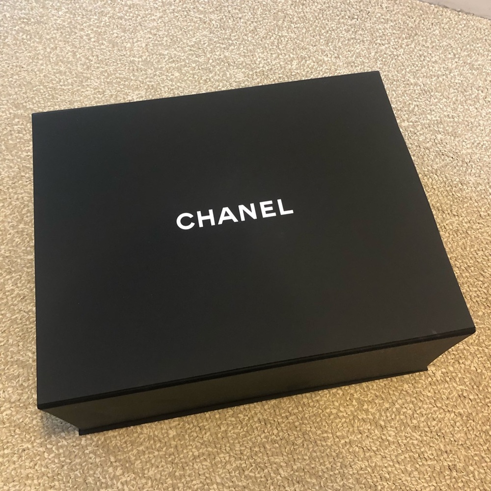 Authentic Channel Gabriel Small Hobo bag box and packaging (exclude the flower)